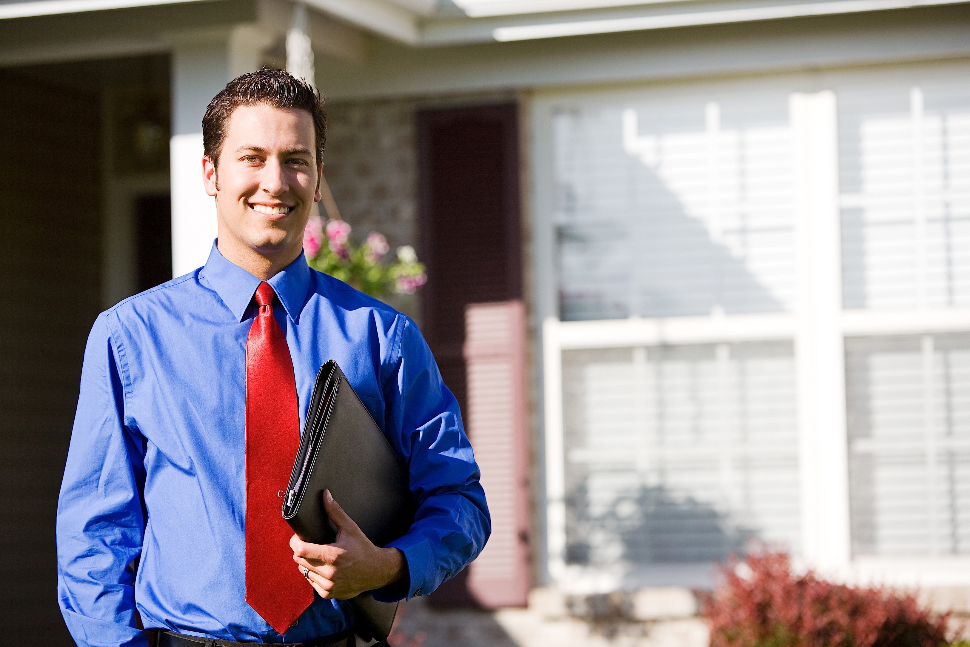 real-estate-agent-work-for