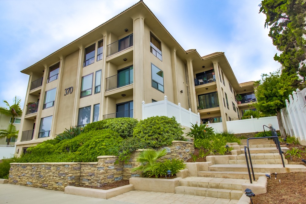 370-rosecrans-st-104-003_web